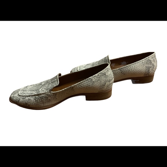 Franco Sarto Size 9 Gray and off-white snakeskin loafer - Picture 2 of 5